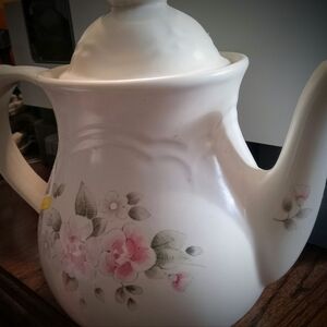 Pfaltzgraff Beverage Server W/Lid